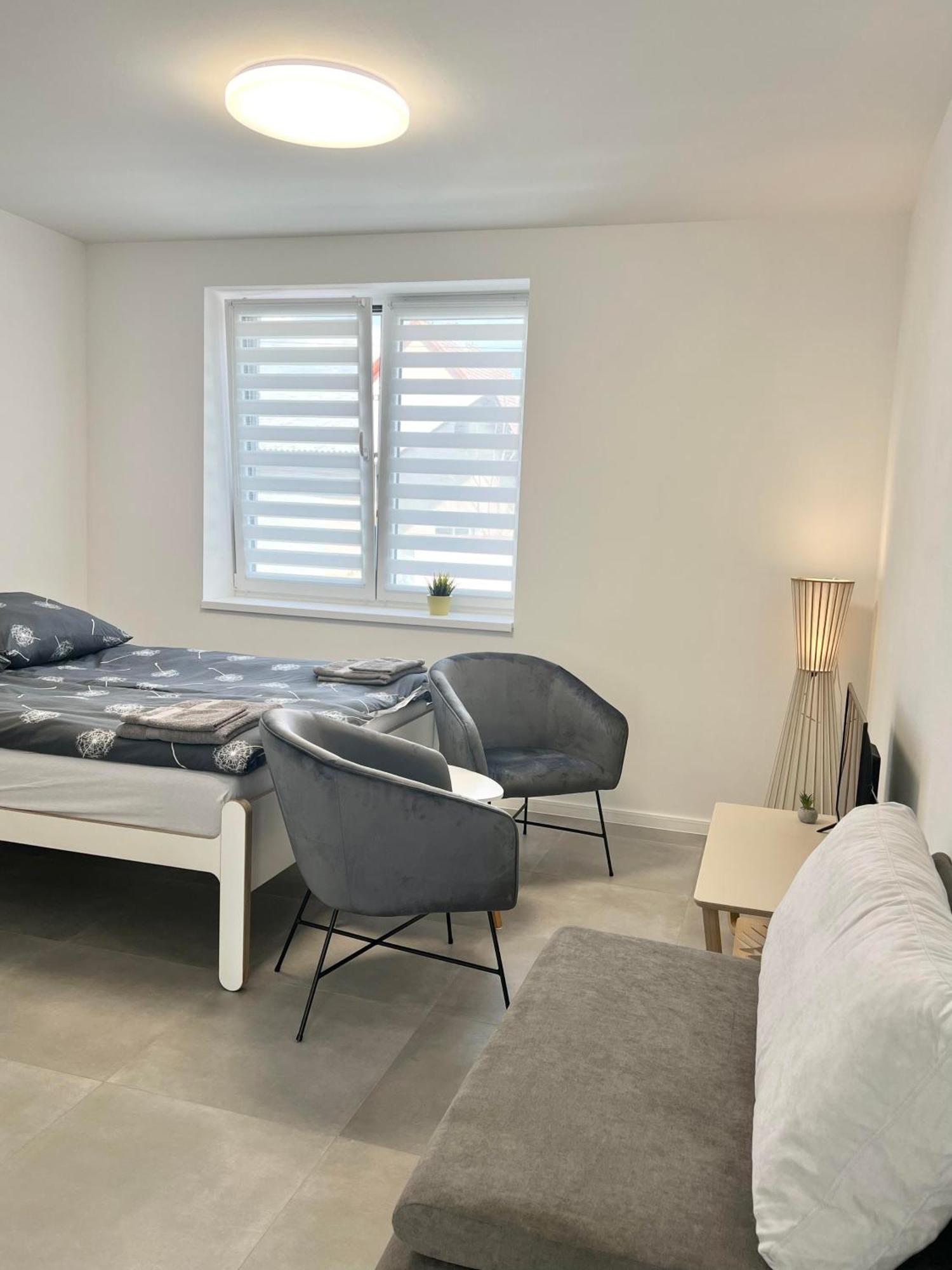 2 Moderne Apartmany 19 A 95 V Sukromi V Centre Mesta Турчьянске-Теплице Экстерьер фото