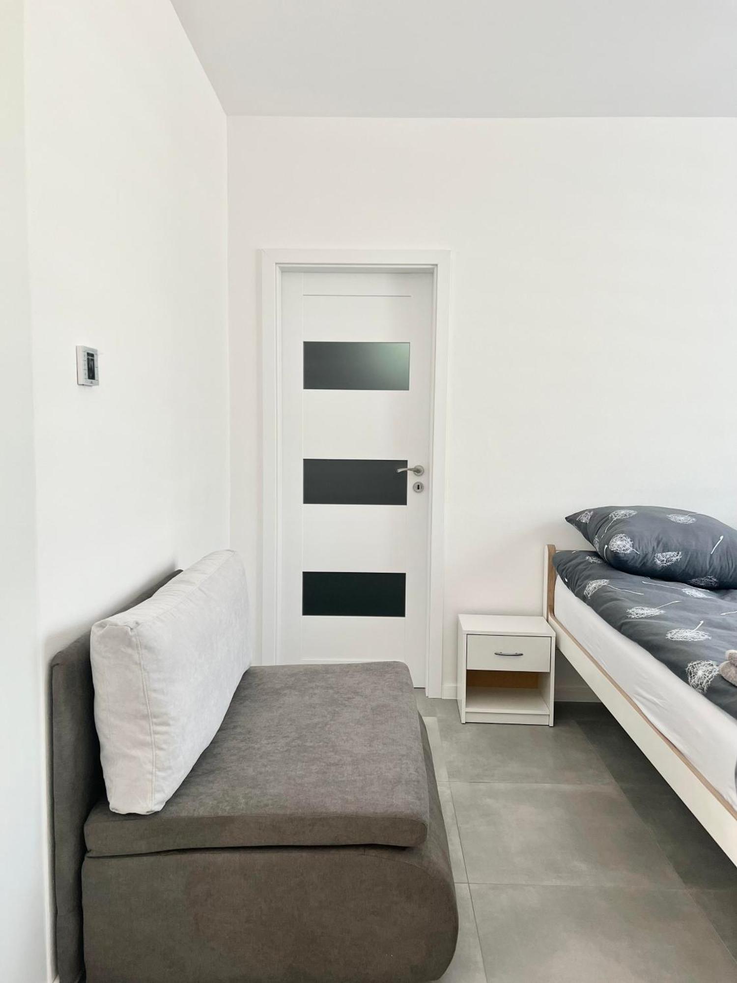 2 Moderne Apartmany 19 A 95 V Sukromi V Centre Mesta Турчьянске-Теплице Экстерьер фото