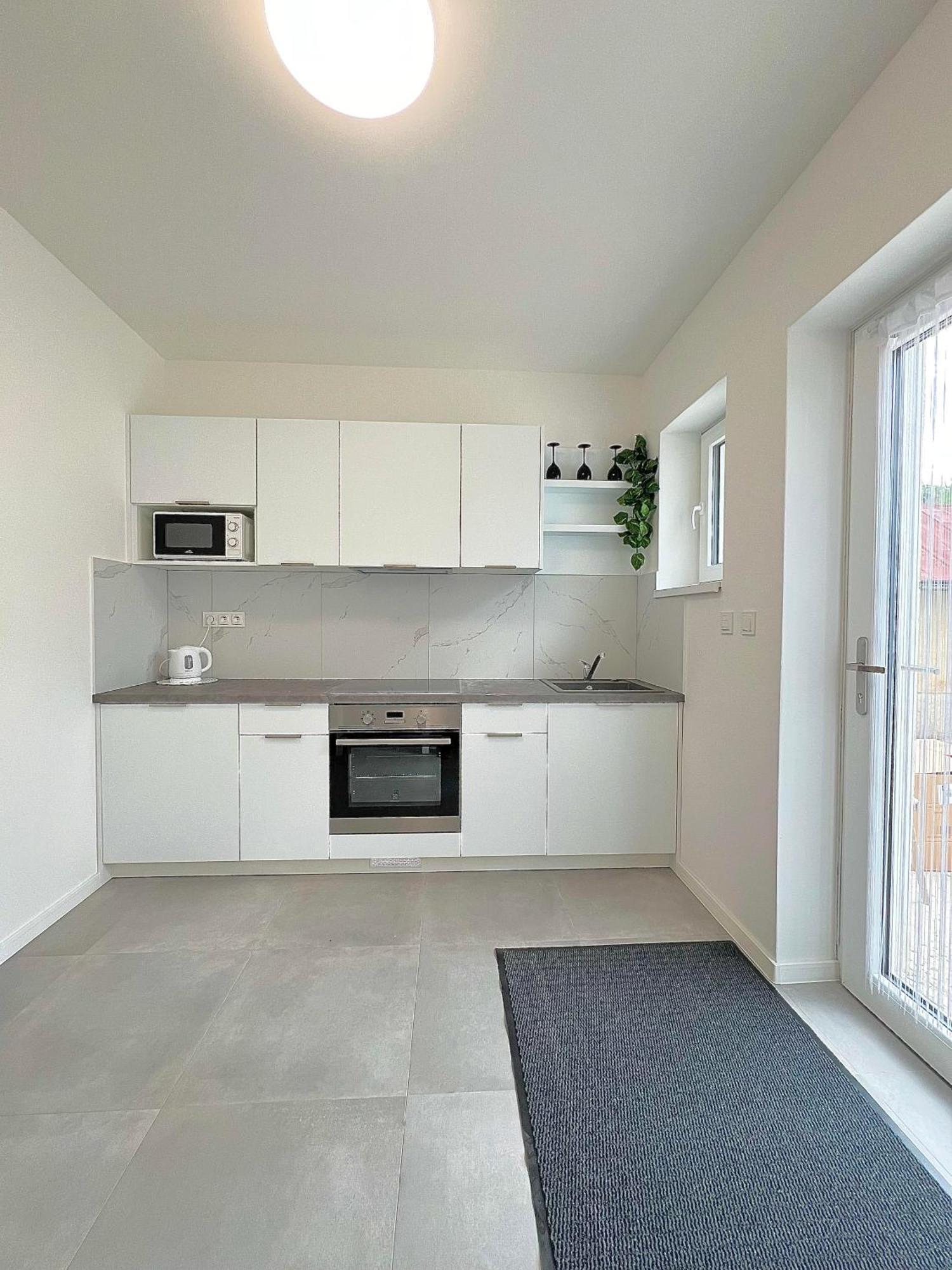 2 Moderne Apartmany 19 A 95 V Sukromi V Centre Mesta Турчьянске-Теплице Экстерьер фото